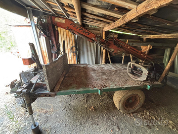 Rimorchio con Gru forestale