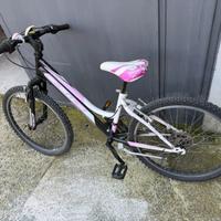 Olmo Young 24 bambina/ragazza