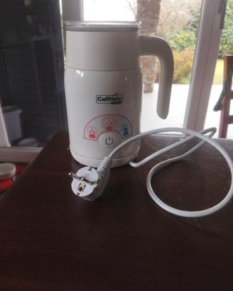 Monta latte caffitaly