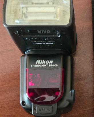 Nikon Flash SB 900