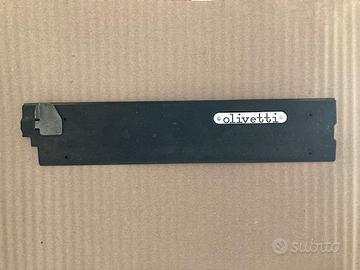 Olivetti M40 reggi foglio con scritta  "OLIVETTI"