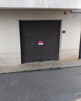 Garage - Box, Via Largo degli Aquiloni, Castrolibe