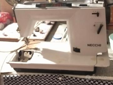 macchina  da  cucire  necchi