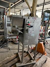 Tritacarne Impastatrice Omega TZ 32 usato