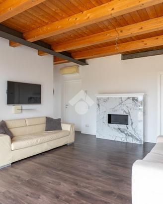 ATTICO A VILLAFRANCA DI VERONA