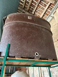 Grande tino/serbatoio in vetroresina