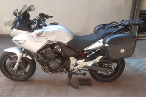 HONDA CBF 600 senza un graffio