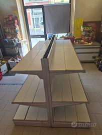 Scaffale per negozio