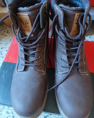 Scarpe uomo Carrera.