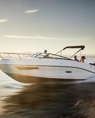Barca cabinata Searay Sunsport 230 Mercury FB