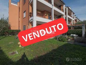 BILOCALE CON GIARDINO, CANTINA E POSTO AUTO