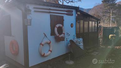 Casetta con roulotte campeggio lago di Como