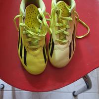 scarpe con tacchetti bambino 