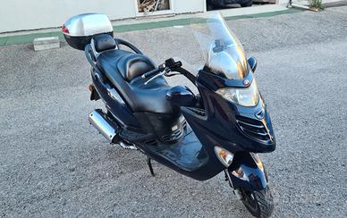 Kymco Grand Dink 250 - 600 euro trattabili