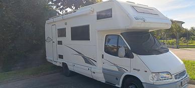 Camper Elnagh mansardato 7 posti letto