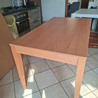 Tavolo in legno allungabile da cucina