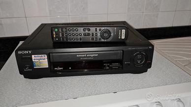 videoregistratore VHS Sony completo di telecomando
