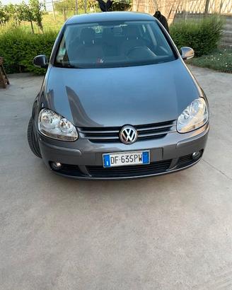 golf  5  1600 cc con impianto GPL