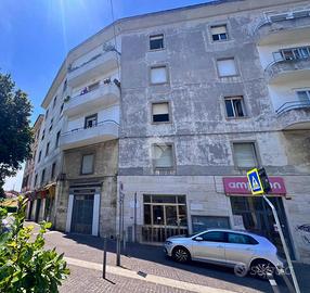 4 LOCALI A ANCONA