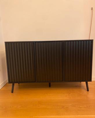 Madia/credenza