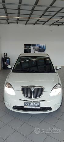 Lancia Ypsilon 1.3 MJT 75 CV Argento