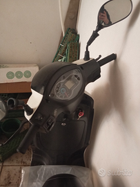 Peugeot tweet 125 anno 2020 km 2800