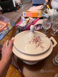 Zuppiera in porcellana vitage