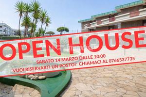 Piano terra in residence con piscina e campi da te