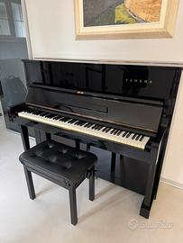 Pianoforte YAMAHA