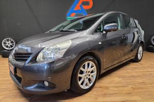 Toyota Verso 2.0 d-4d Sol mt