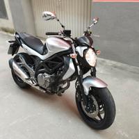 Suzuki SFV Gladius 650 - 2014