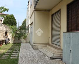 NEGOZIO A VICENZA