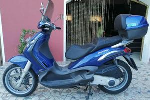 Piaggio Beverly 250