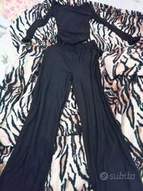 Completo nero pantalone più maglietta