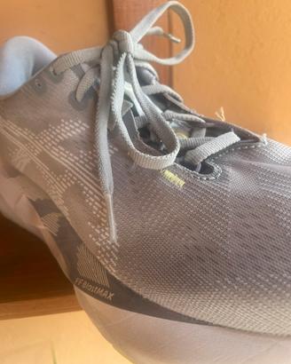 Scarpe da corsa da donna Asics novablast 5