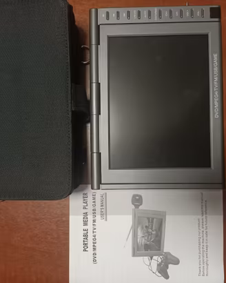 Lettore DVD Portatile e Media Player con Schermo L