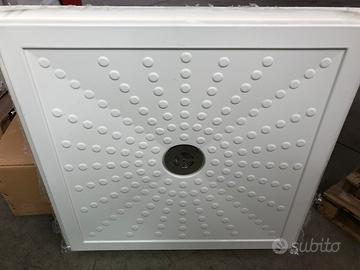 Piatto doccia per bagno disabili