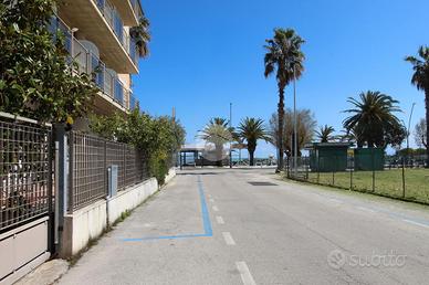 3 LOCALI A SAN BENEDETTO DEL TRONTO