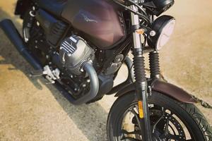 Moto Guzzi V7 III Stone (2021) 8700km