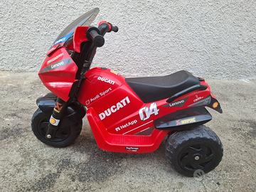 Moto Peg Perego Desmosedici Evo bimbo
