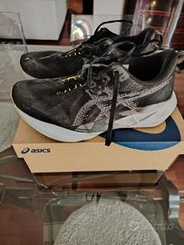 scarpe running tecniche uomo ASIC novablast 5 