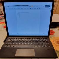 Samsung tab S8+ con pen drive, tastiera e custodia