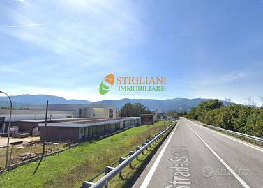 Locale commerciale, Strada Statale 17 - Vinchia...