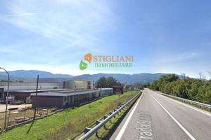 Locale commerciale, Strada Statale 17 - Vinchia...