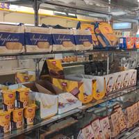 Arredo per negozio e specchi