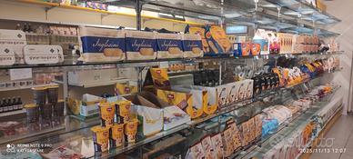 Arredo per negozio e specchi