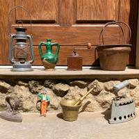 Lotto attrezzi antichi scaldino mortaio macinino