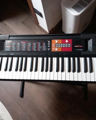 Pianola/tastiera a batterie YAMAHA