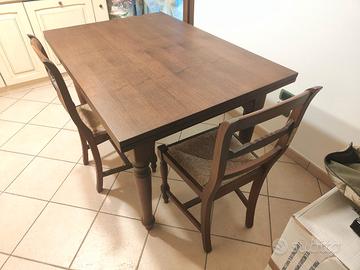 tavolo in legno massello 