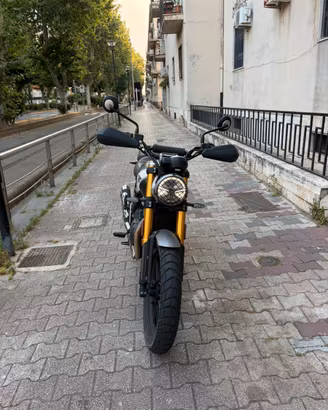 Triumph Scrambler 400 X – Pari al nuovo